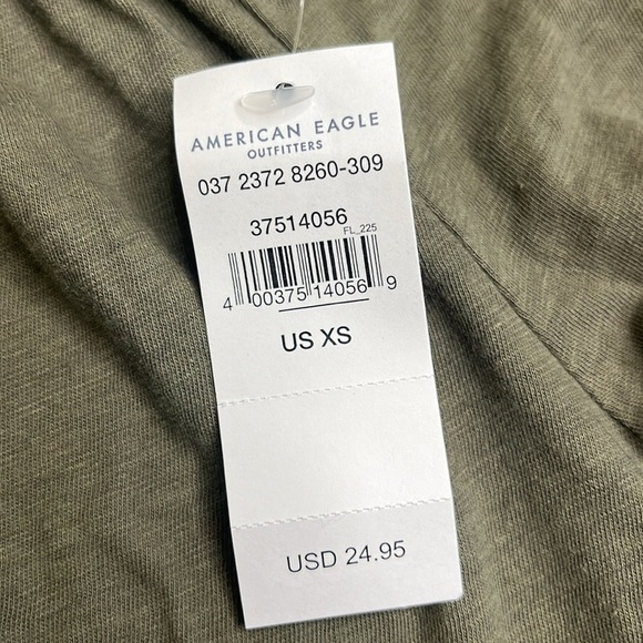 American Eagle Outfitters Green off shoulder short Sleeve Crop top size XS, NWT - Picture 4 of 11